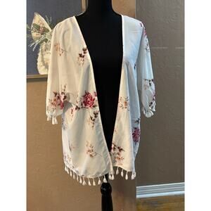 White Cardigan with flower pattern